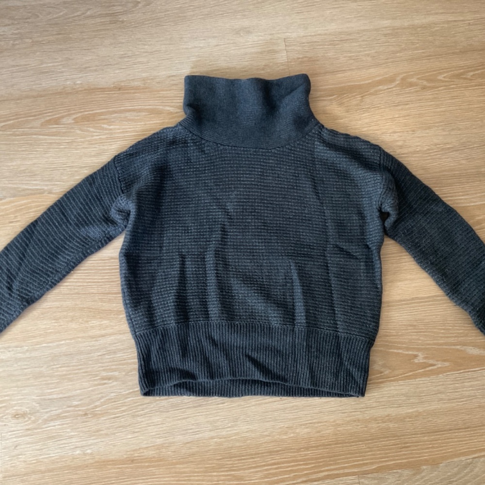 Wool Sweater - Picture 2 of 3